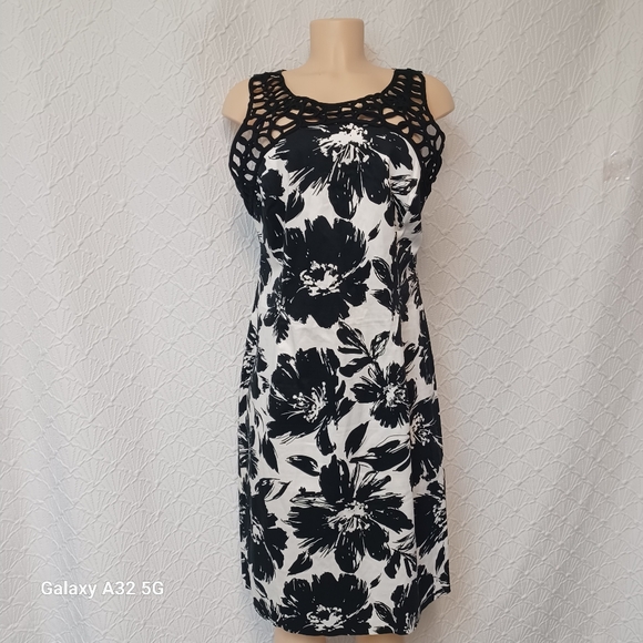 Julian Taylor Dresses & Skirts - Julian Taylor Women  Size 14 Black and White Floral Midi Dress